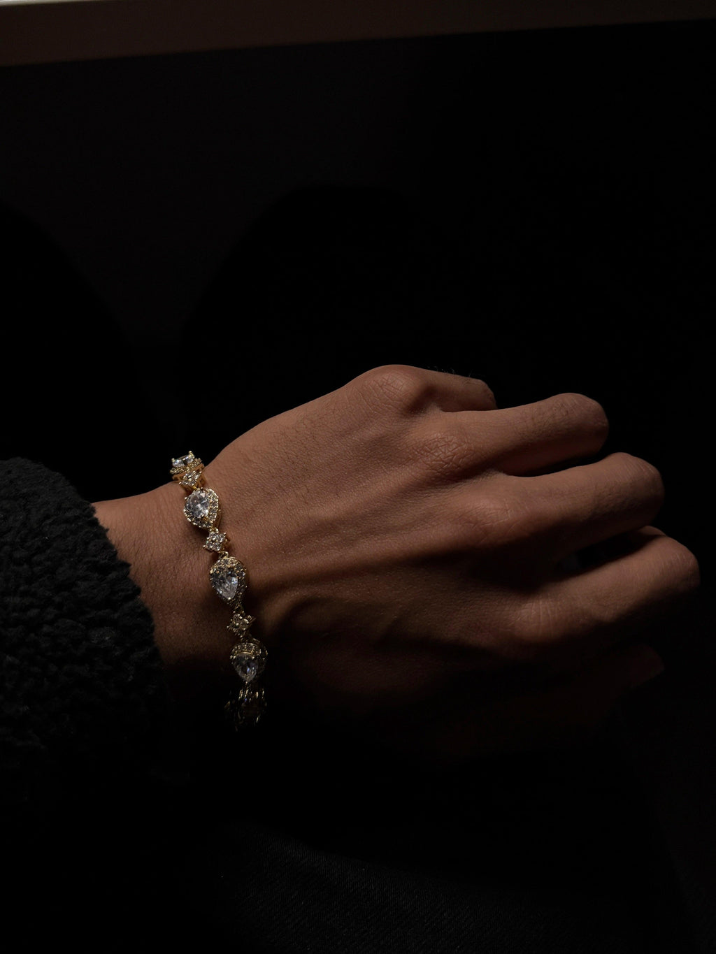 Bracelets with star drops