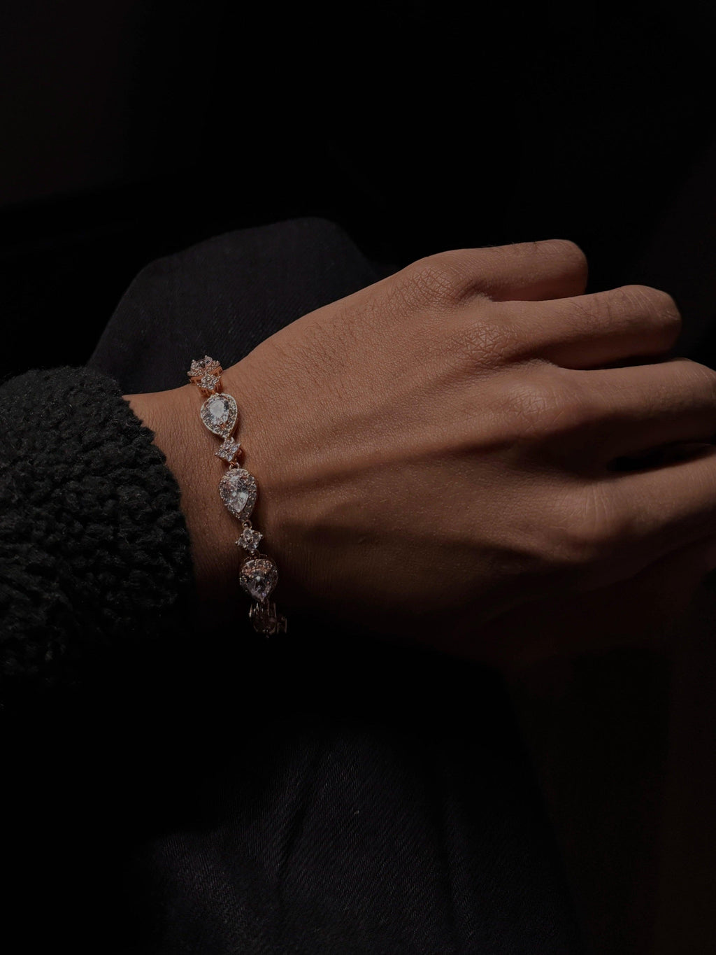 Bracelets with star drops